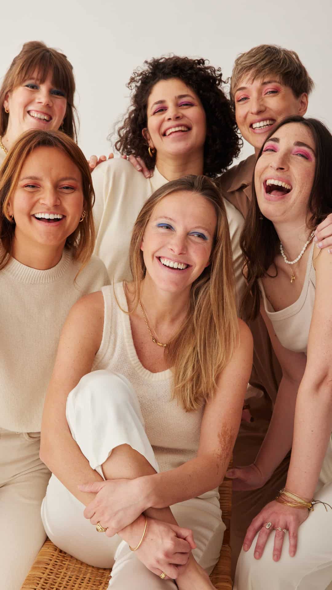 Affirmation « I am powerful » — la force tranquille des mamans en post-partum, holi-mama